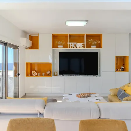 Atlantic View Deluxe, Luxury 2 Bedrooms Norton With Amazing Views In طوستا ديل سيلونثيو