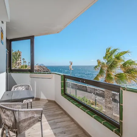 Atlantic View Deluxe, Luxury 2 Bedrooms Norton With Amazing Views In