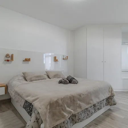 Atlantic View Deluxe, Luxury 2 Bedrooms Norton With Amazing Views In طوستا ديل سيلونثيو