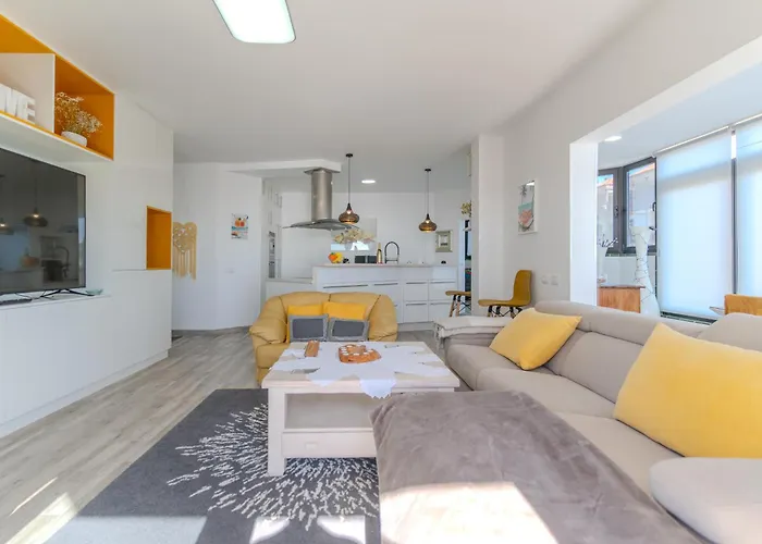 Luxury 2 Bedrooms Norton With Amazing Views In Apartament