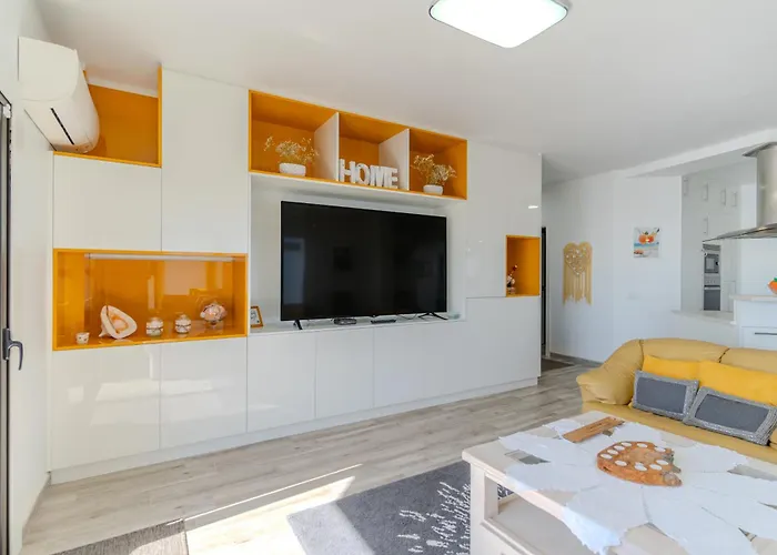 Luxury 2 Bedrooms Norton With Amazing Views In Apartament