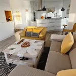 Apartament Luxury 2 Bedrooms Norton With Amazing Views In *