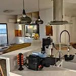 Luxury 2 Bedrooms Norton With Amazing Views In Apartament