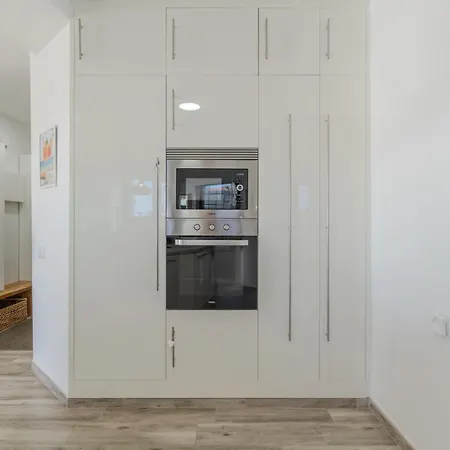 Atlantic View Deluxe, Luxury 2 Bedrooms Norton With Amazing Views In