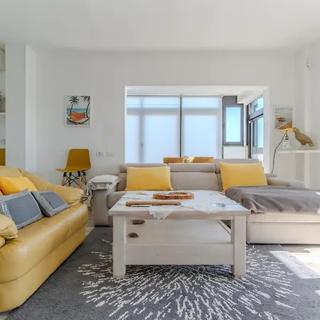 Apartament Atlantic View Deluxe, Luxury 2 Bedrooms Norton With Amazing Views In *