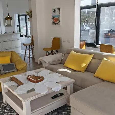 Apartament Atlantic View Deluxe, Luxury 2 Bedrooms Norton With Amazing Views In *