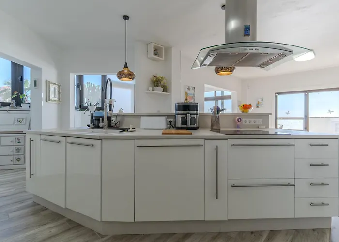 Luxury 2 Bedrooms Norton With Amazing Views In *