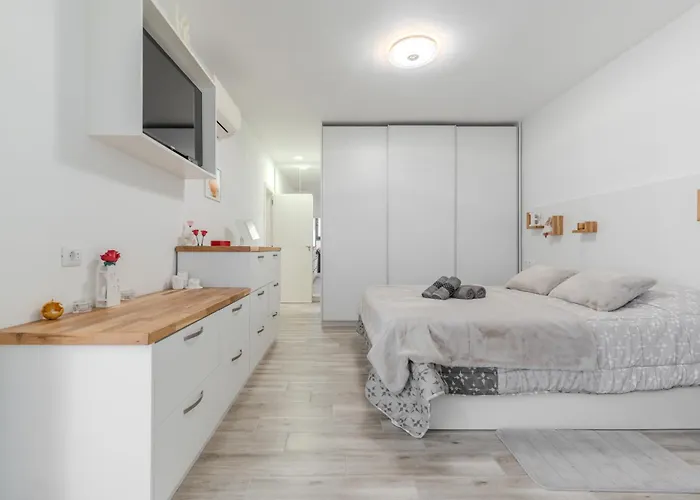 Luxury 2 Bedrooms Norton With Amazing Views In