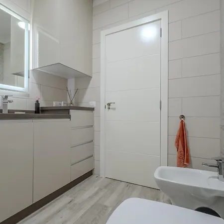 Apartment Atlantic View Deluxe, Luxury 2 Bedrooms Norton With Amazing Views In