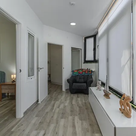 Atlantic View Deluxe, Luxury 2 Bedrooms Norton With Amazing Views In