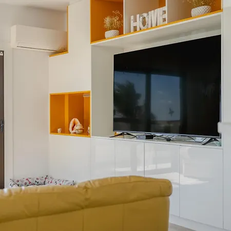 Atlantic View Deluxe, Luxury 2 Bedrooms Norton With Amazing Views In Apartment