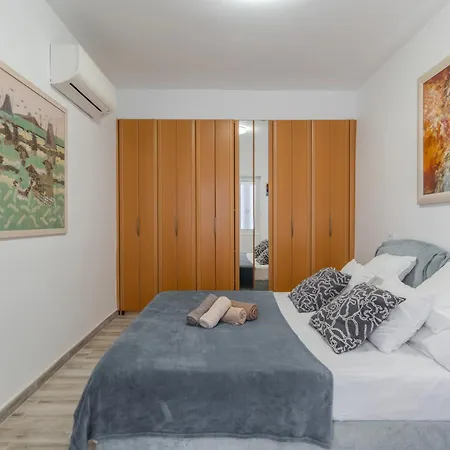 Apartment Atlantic View Deluxe, Luxury 2 Bedrooms Norton With Amazing Views In
