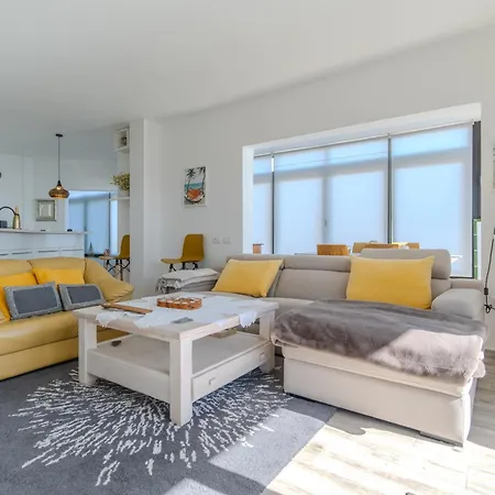 Atlantic View Deluxe, Luxury 2 Bedrooms Norton With Amazing Views In Apartment *