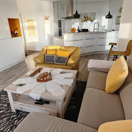 Apartment Atlantic View Deluxe, Luxury 2 Bedrooms Norton With Amazing Views In *
