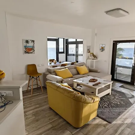 Atlantic View Deluxe, Luxury 2 Bedrooms Norton With Amazing Views In *