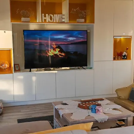 Atlantic View Deluxe, Luxury 2 Bedrooms Norton With Amazing Views In Apartment