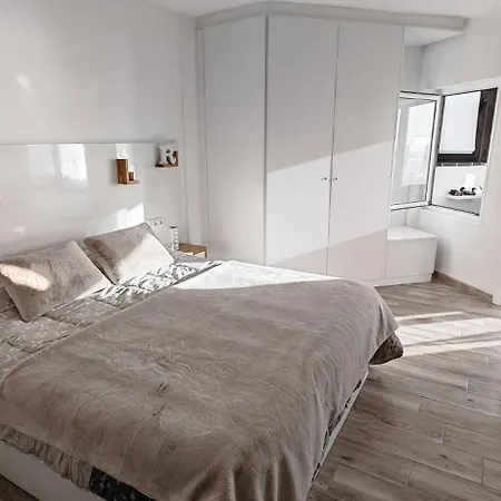 Atlantic View Deluxe, Luxury 2 Bedrooms Norton With Amazing Views In Apartment *