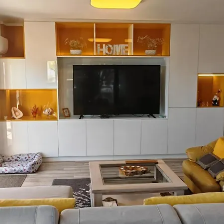 Atlantic View Deluxe, Luxury 2 Bedrooms Norton With Amazing Views In *
